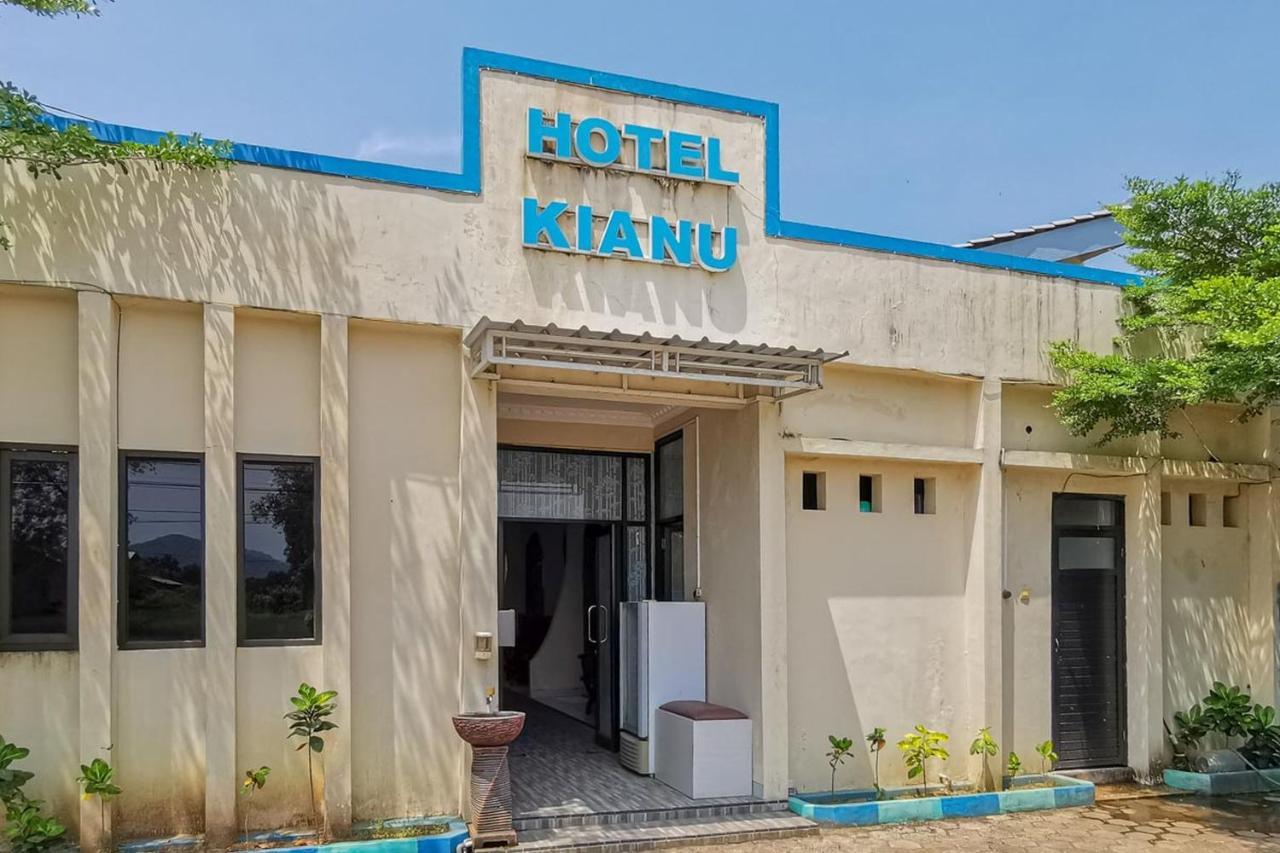 Reddoorz Near Pantai Pancer Door Pacitan Hotel Bagian luar foto