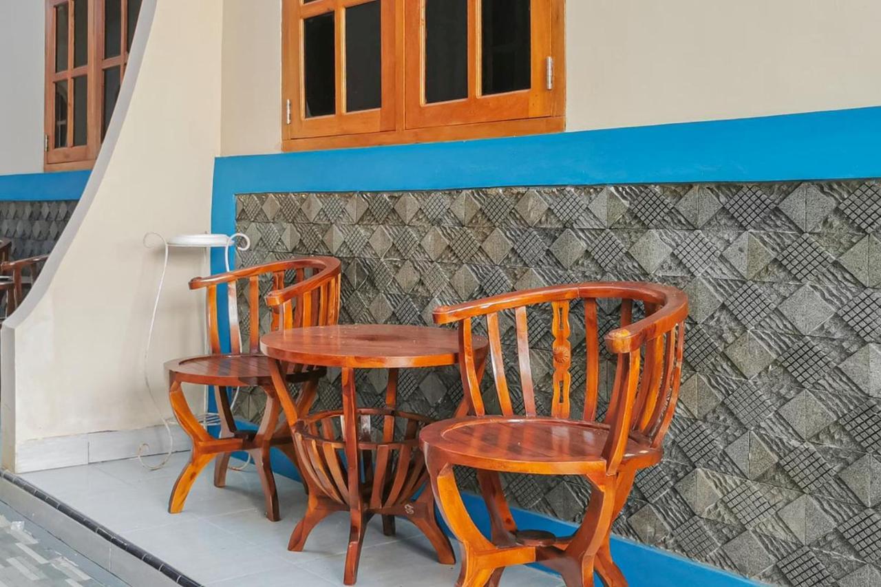 Reddoorz Near Pantai Pancer Door Pacitan Hotel Bagian luar foto